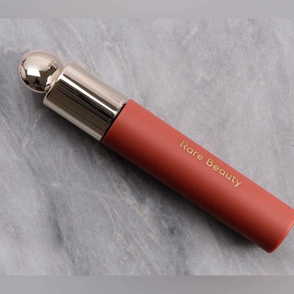 Viral Rare Beauty Lip oil Shade honesty!